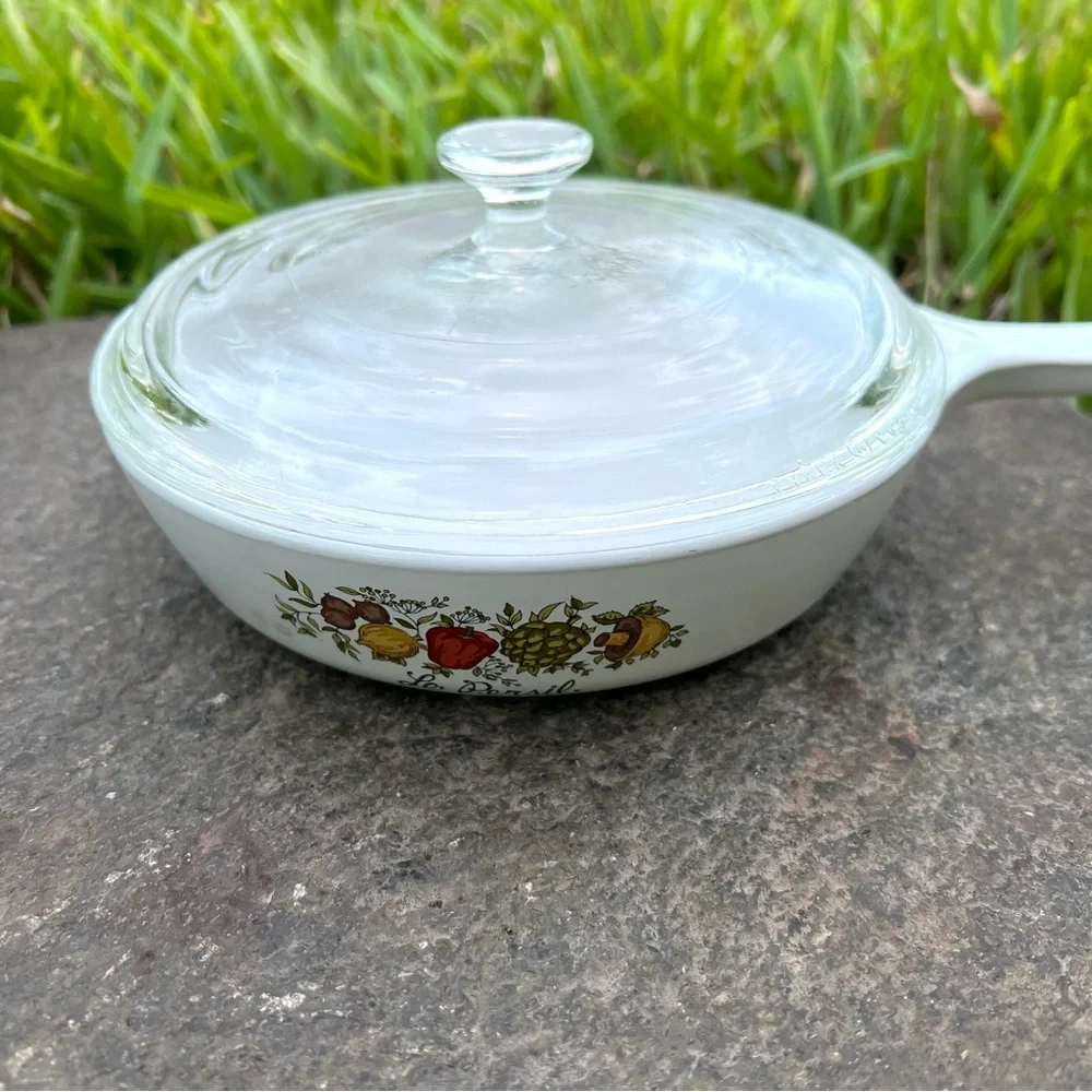Corning Ware Vintage Spice of Life Size 6 1/2 Inch Model Number P-83-B